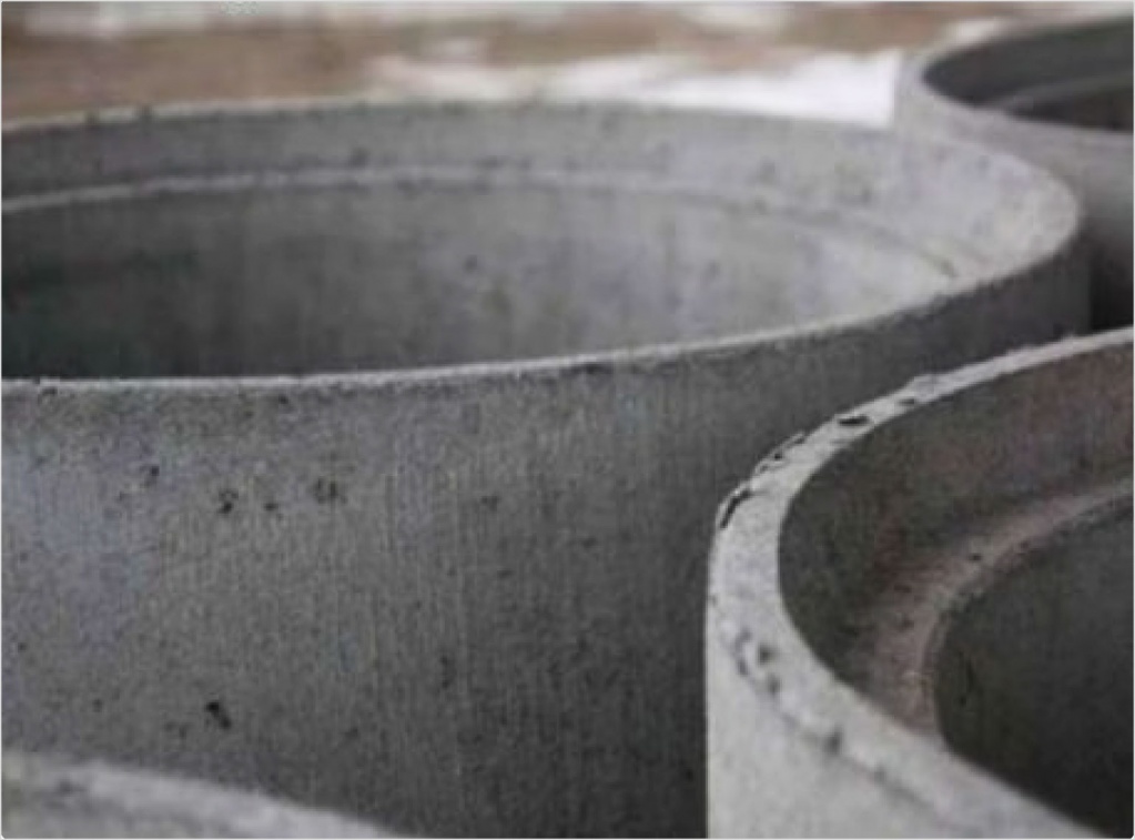 Кольца с замком септика из бетона.